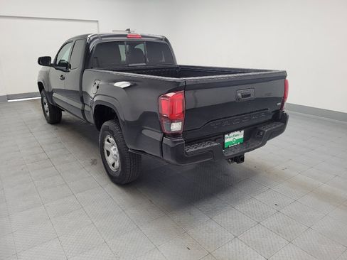 Used 2022 Toyota Tacoma SR RWD image 5