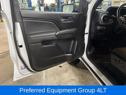 Used 2023 Chevrolet Colorado LT image 13