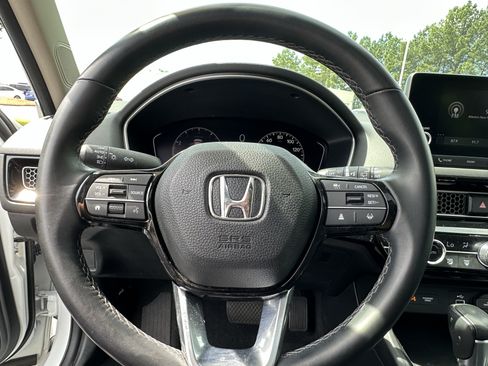 Used 2023 Honda Civic EX-L image 6