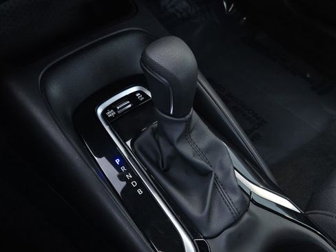 Certified 2025 Toyota Corolla SE image 18