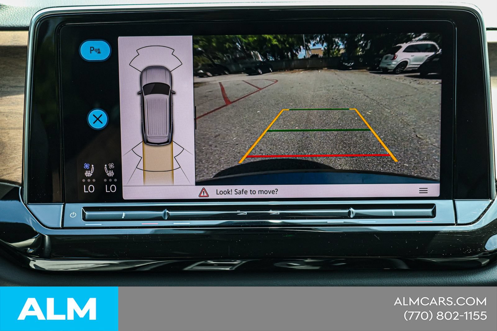 Used 2025 Volkswagen Atlas SE FWD image 28
