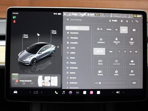 Used 2023 Tesla Model 3 Standard Range image 24