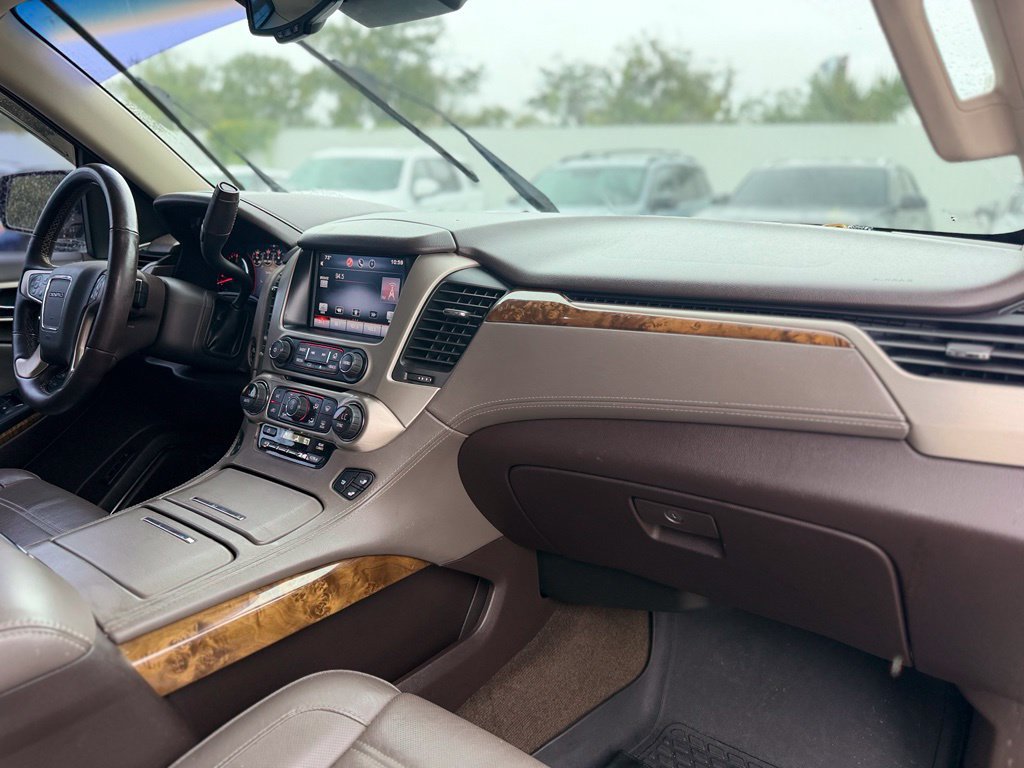 Used 2015 GMC Yukon XL Denali w/ Premium Package RWD image 17