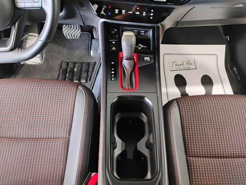 Used 2025 Nissan Kicks SR w/ Illumination Package image 49