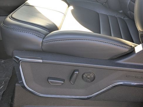 New 2026 Ford F450 Platinum w/ FX4 Off-Road Package image 21