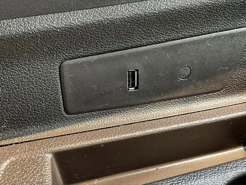 Used 2018 Ford Transit 250 130 Low Roof image 26