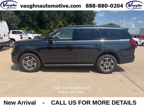 Used 2025 Ford Expedition Active AWD/4WD image 1