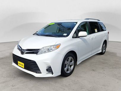 Used 2018 Toyota Sienna LE