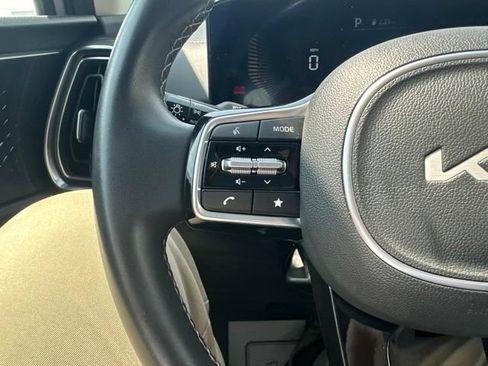Used 2025 Kia Sorento S w/ Panoramic Sunroof Package FWD image 43