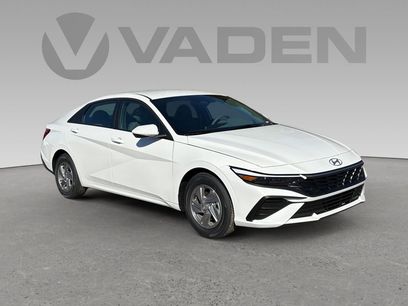 New 2026 Hyundai Elantra SE