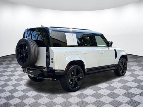 New 2026 Land Rover Defender 110 X-Dynamic SE AWD/4WD image 9