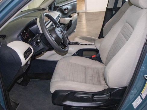 Used 2025 Honda HR-V LX image 7
