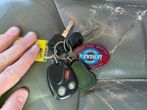 Used 2006 GMC Yukon XL SLT w/ SLT Preferred Equipment Group image 45