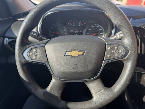 Used 2018 Chevrolet Traverse LS AWD/4WD image 22