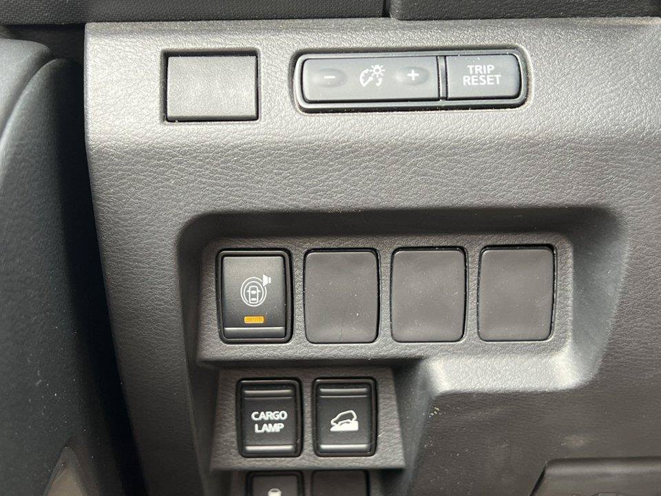 Used 2024 Nissan Frontier SV w/ Technology Package AWD/4WD image 22