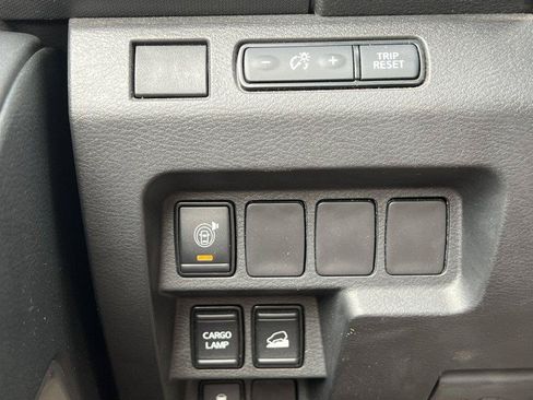 Used 2024 Nissan Frontier SV w/ Technology Package AWD/4WD image 22