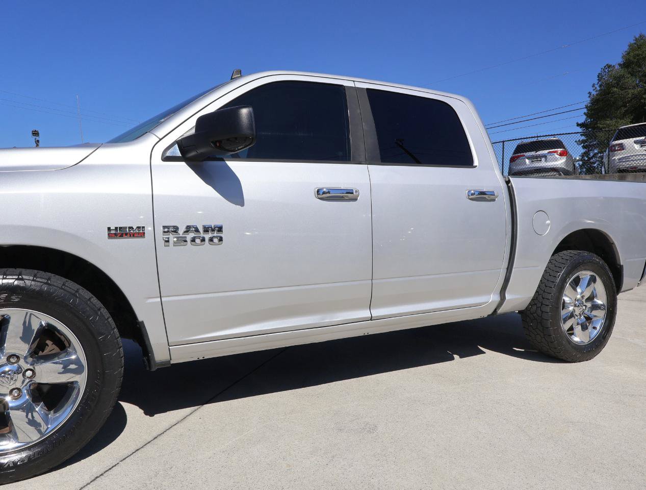 Used 2016 RAM 1500 Lone Star RWD image 32
