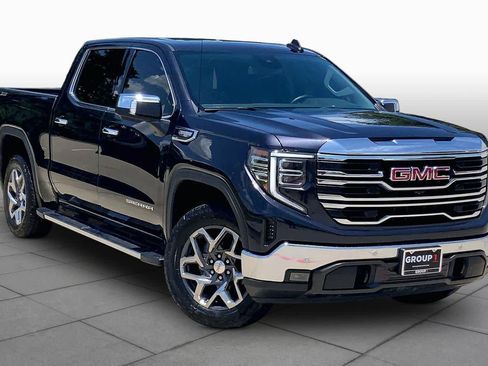 Used 2025 GMC Sierra 1500 SLT AWD/4WD image 3