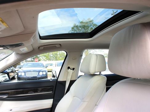 Used 2014 BMW 740Li image 22