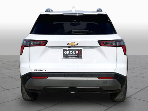 Used 2025 Chevrolet Equinox LT w/ Convenience Package II image 5