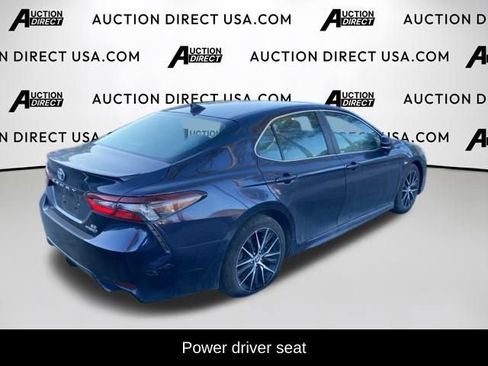 Used 2022 Toyota Camry SE image 6