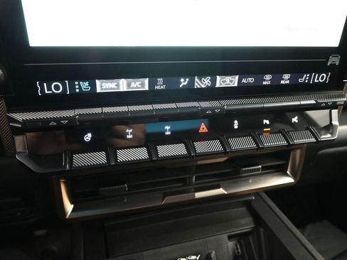 Used 2024 GMC Hummer EV 3X w/ Extreme Off-Road Package image 18