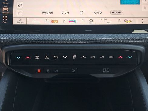 New 2026 Jeep Cherokee Laredo AWD/4WD image 22