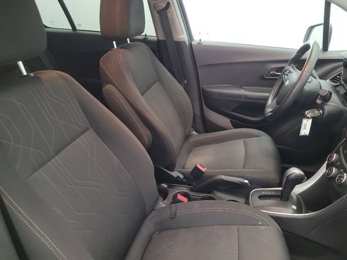 Used 2018 Chevrolet Trax LT AWD/4WD image 21