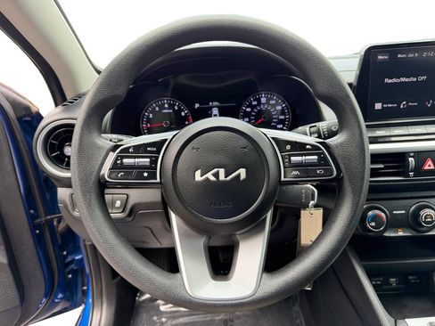 Used 2023 Kia Forte LXS w/ LXS Technology Package FWD image 19
