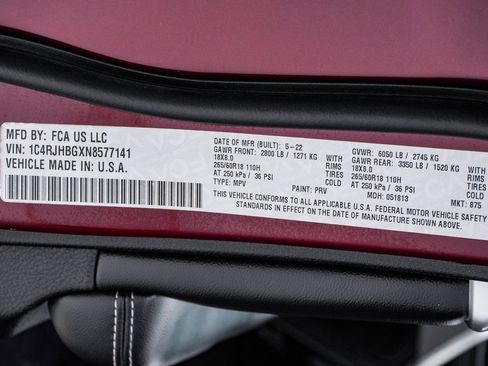 Used 2022 Jeep Grand Cherokee Limited image 30