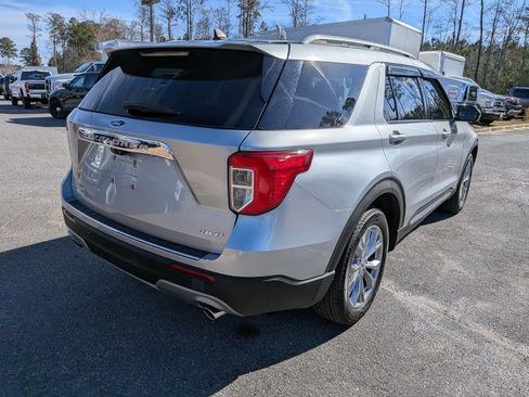 Certified 2023 Ford Explorer Limited image 4