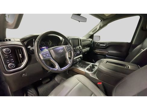 Used 2022 Chevrolet Silverado 1500 LT Trail Boss w/ Convenience Package II image 11