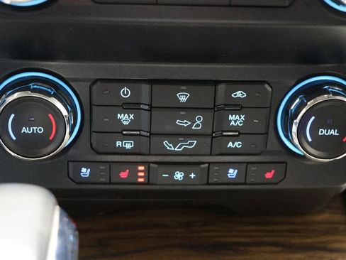Used 2019 Ford F150 Lariat w/ Equipment Group 501A Mid AWD/4WD image 26