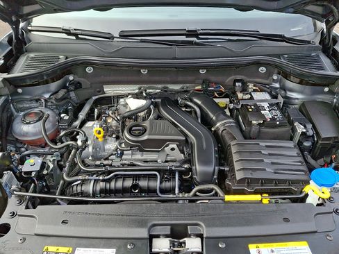 Used 2025 Volkswagen Taos S image 28