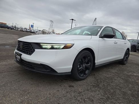 New 2025 Honda Accord SE image 3