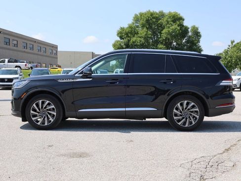 Used 2025 Lincoln Aviator AWD image 8