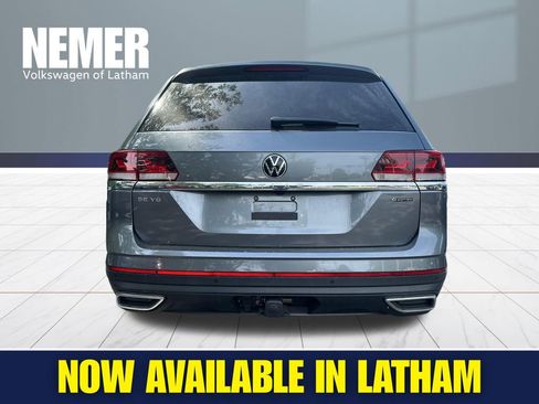 Used 2023 Volkswagen Atlas SE AWD/4WD image 3