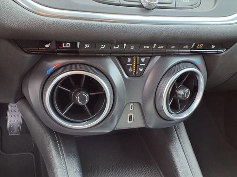 Used 2021 Chevrolet Blazer LT image 7