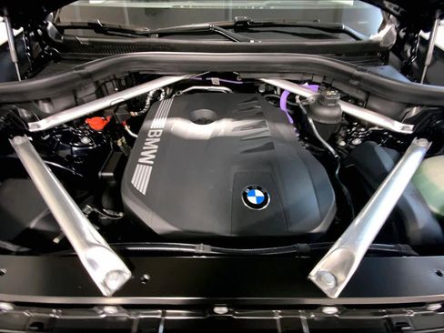 New 2026 BMW X5 xDrive40i w/ M Sport Package image 16