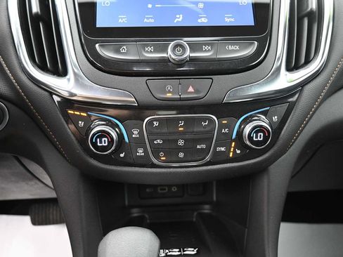 Used 2024 Chevrolet Equinox Premier AWD/4WD image 9
