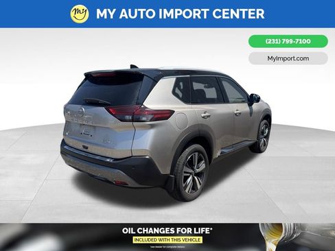 Used 2023 Nissan Rogue SL AWD/4WD image 3