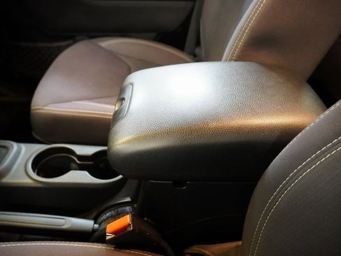 Used 2014 Jeep Wrangler Unlimited Sahara w/ Dual Top Group image 20