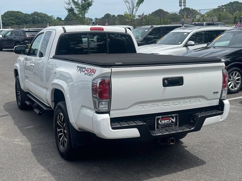 Used 2021 Toyota Tacoma TRD Sport AWD/4WD image 5