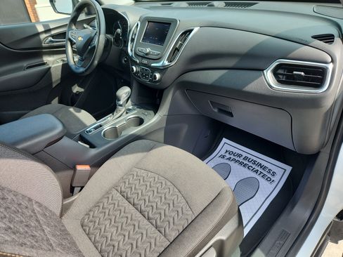 Used 2024 Chevrolet Equinox LT image 47