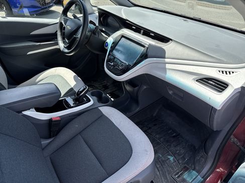 Used 2017 Chevrolet Bolt LT FWD image 15