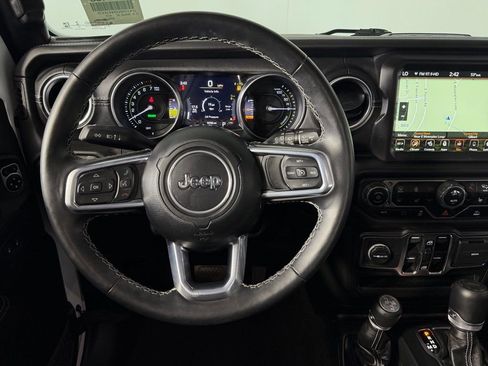 Used 2023 Jeep Wrangler Unlimited Sahara w/ Cold Weather Group image 13