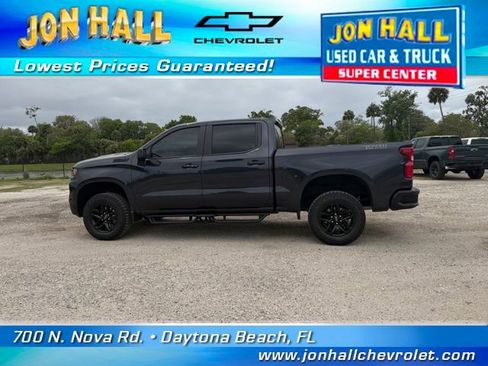 Used 2024 Chevrolet Silverado 1500 LT Trail Boss w/ Dark Appearance Package image 5