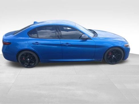 Used 2020 Alfa Romeo Giulia w/ Nero Edizione RWD image 2
