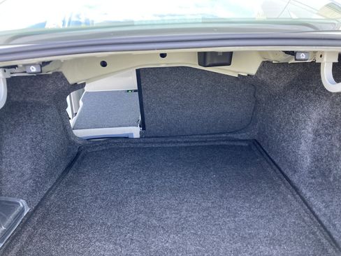 Certified 2025 Volkswagen Jetta SE image 9