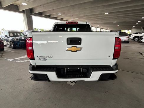 Used 2017 Chevrolet Colorado LT w/ LT Convenience Package RWD image 4